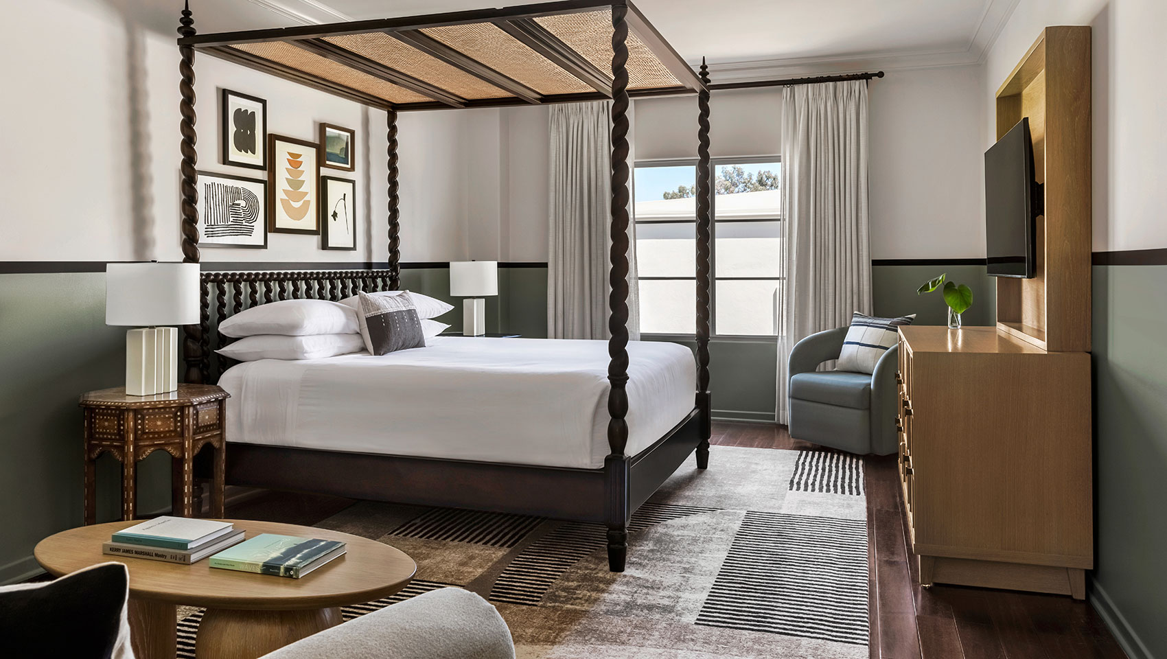 1 Bedroom Suite Juliet Balcony